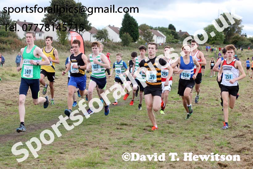 Mens under-17s Start Fitness North Eastern Harriers League, Wrekenton, Gateshead. Photo:  David T. Hewitson/Sports for All Pics
